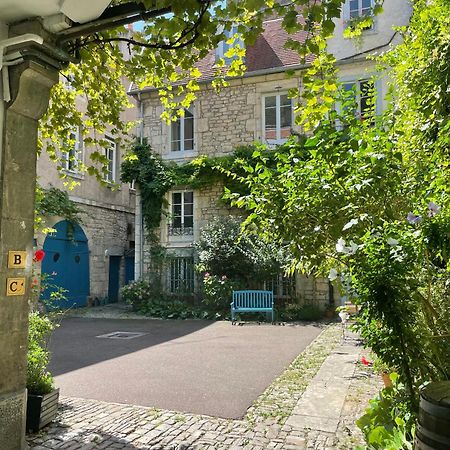Besancon: Charmant Duplex Au Pied De La Citadelle エクステリア 写真