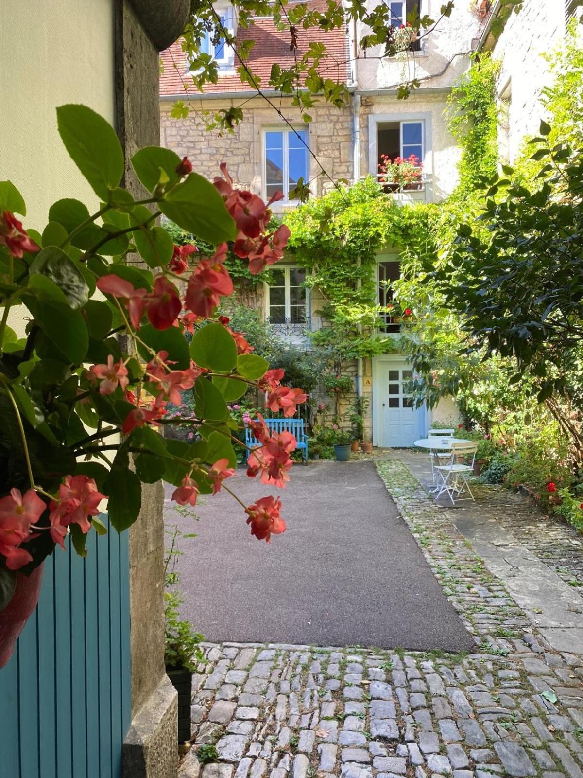 Besancon: Charmant Duplex Au Pied De La Citadelle エクステリア 写真